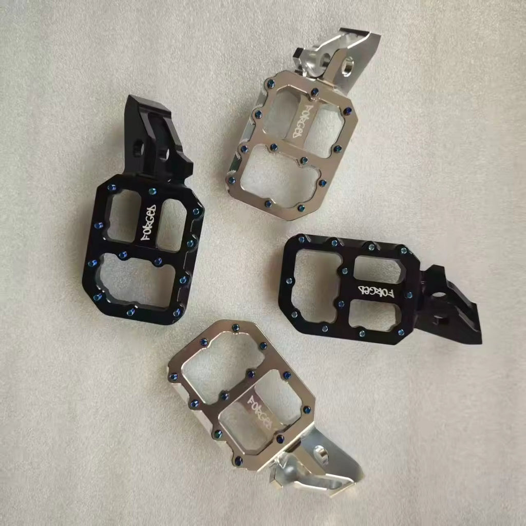 FORGED Ultra Bee Super-Wide Footpegs