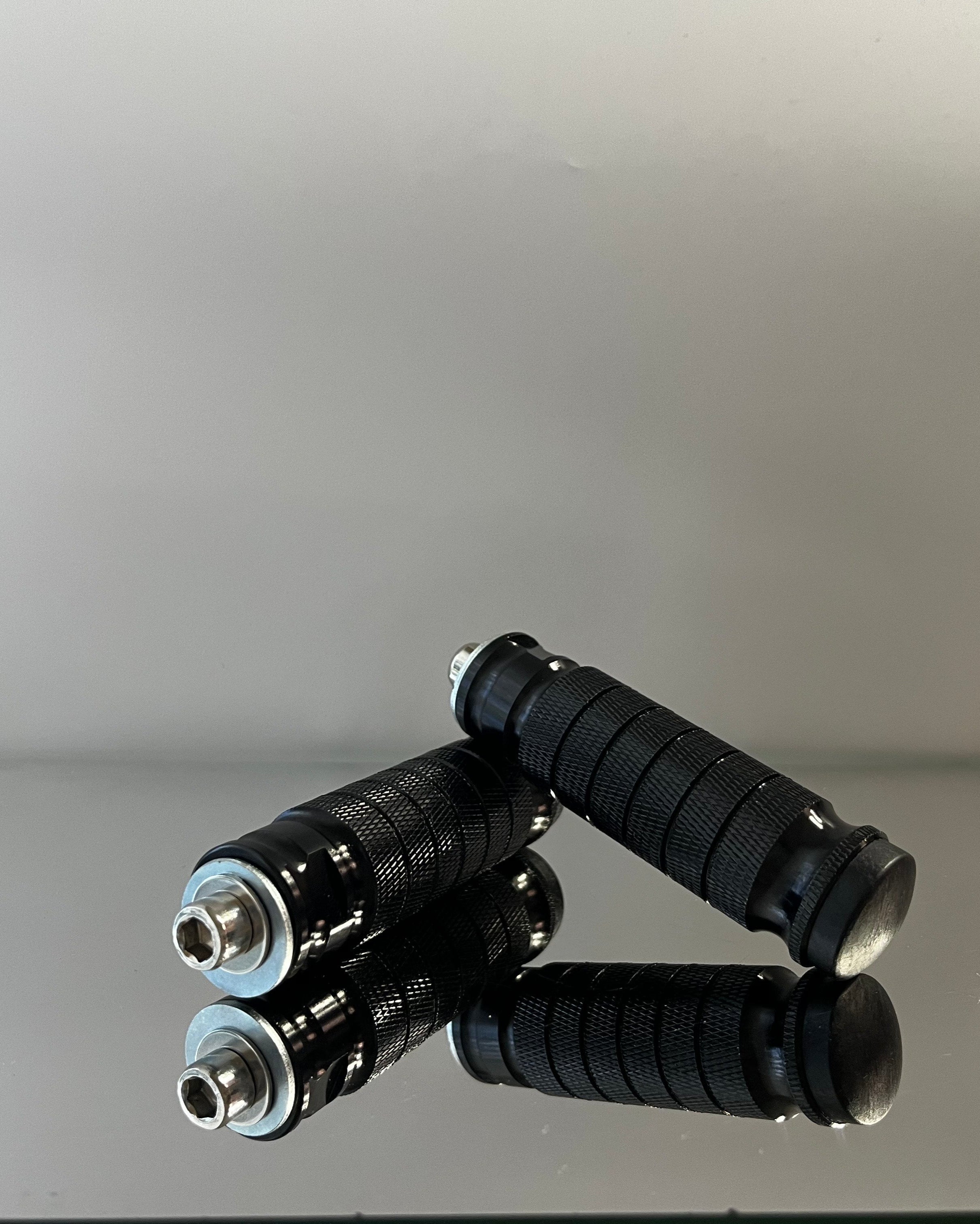 Round Style Passenger Pegs