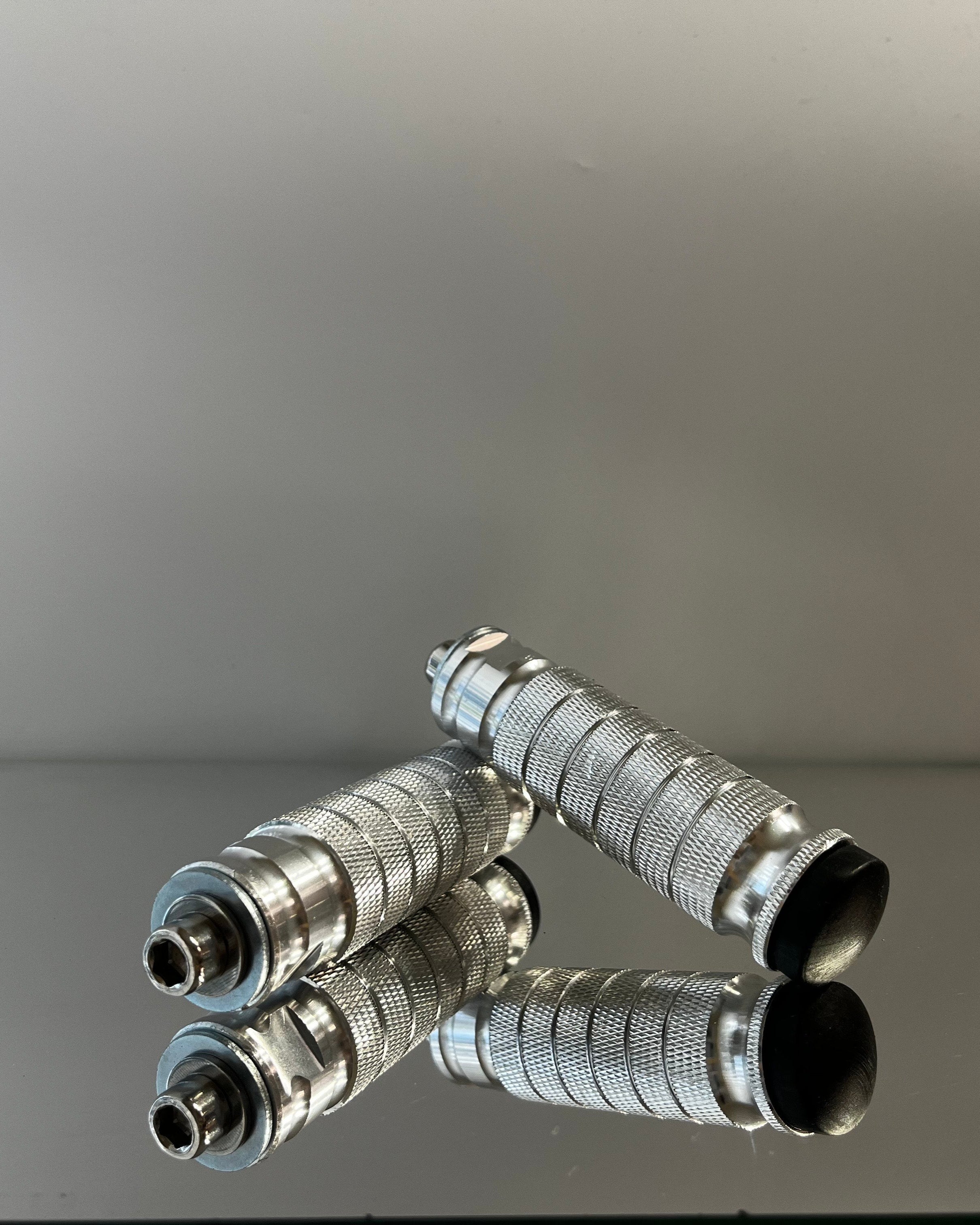 Round Style Passenger Pegs