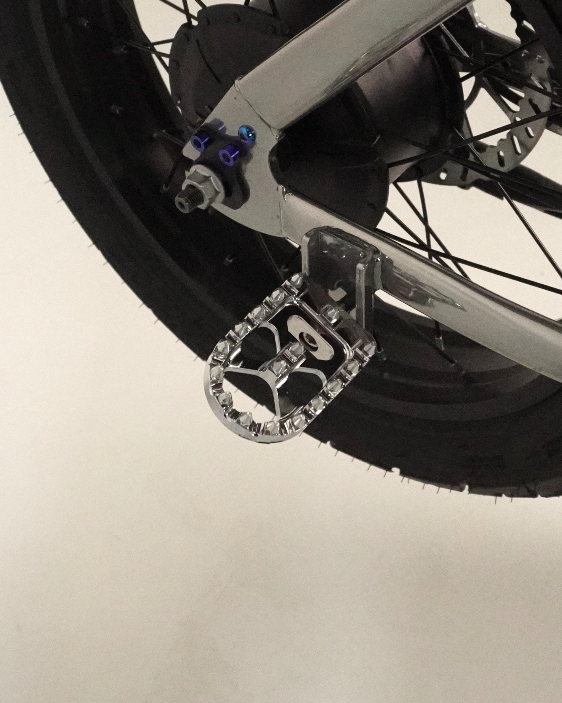 MX Style Passenger Pegs (SC)