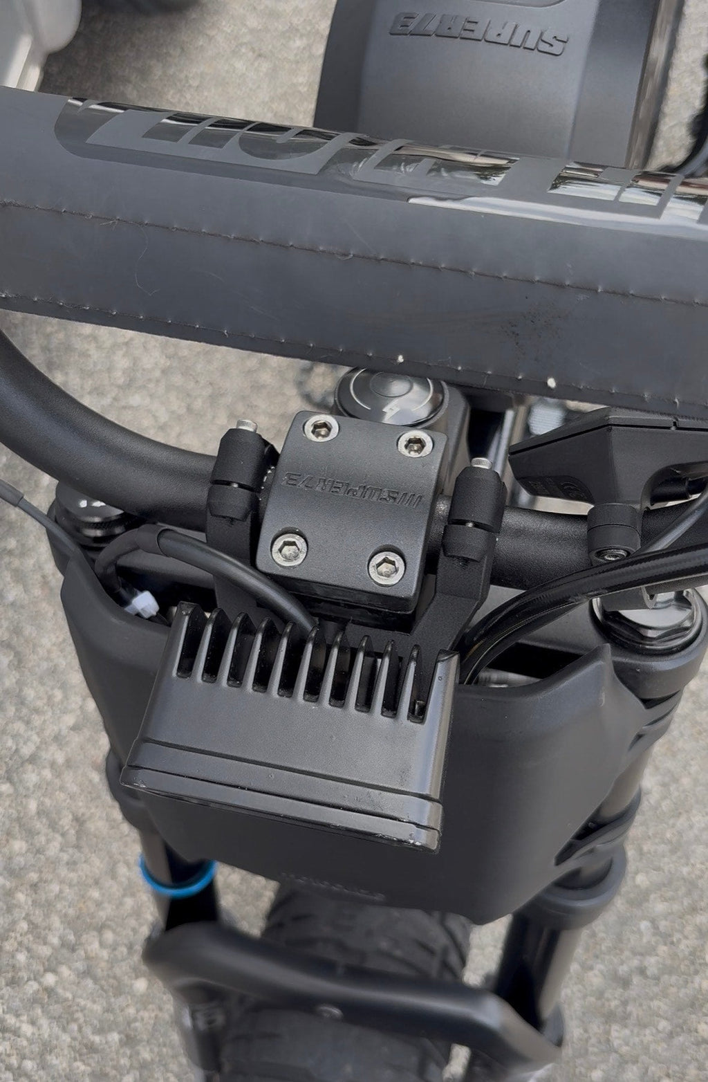 Pre-Order Wide style light mount (7/8 bars)